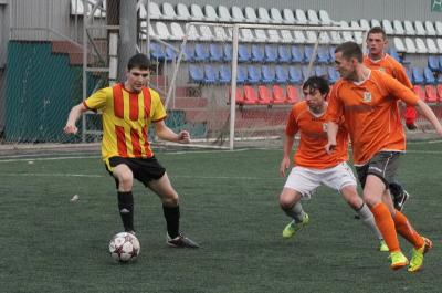 На турнире «Русской кожи» по мини-футболу стартовал розыгрыш «Ветеранского Кубка»